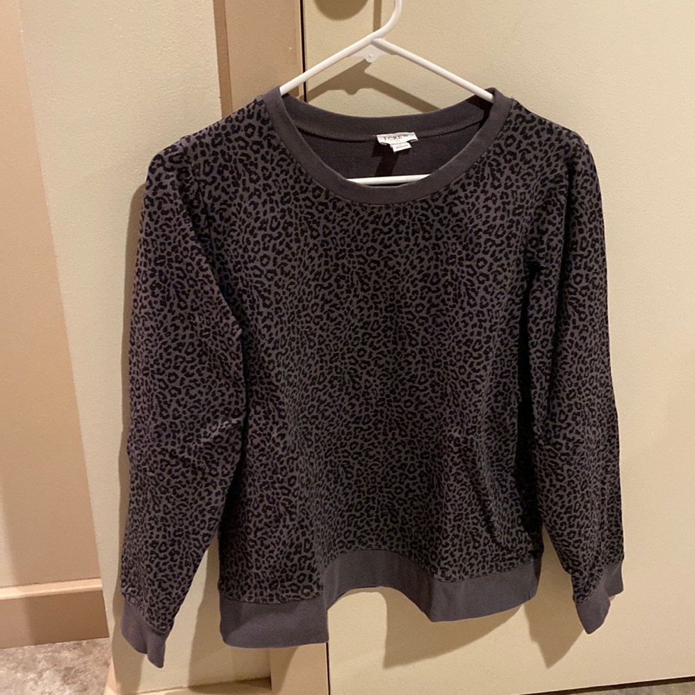 Crewneck sweatshirt